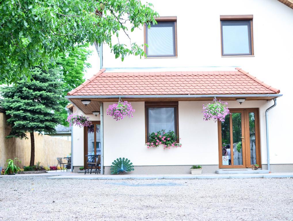 Pava Apartmanhaz Makó Exterior foto